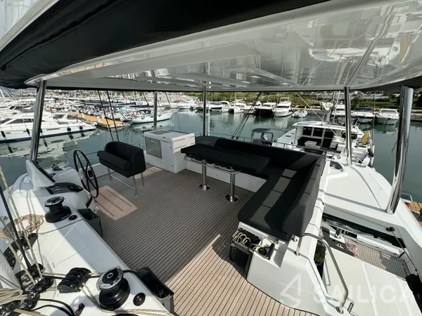 Lagoon 55 - Yacht Charter Sailica