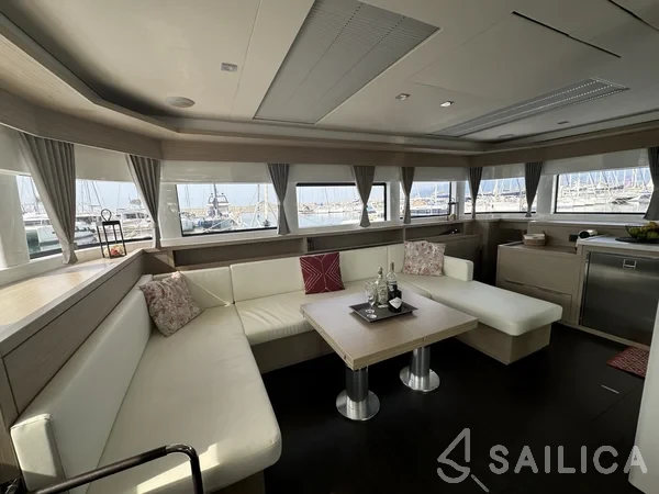 Lagoon 55 - Yacht Charter Sailica