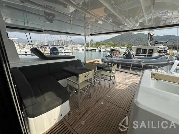 Lagoon 55 - Yacht Charter Sailica