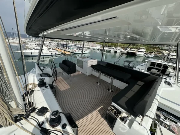 Lagoon 55 - Yacht Charter Sailica