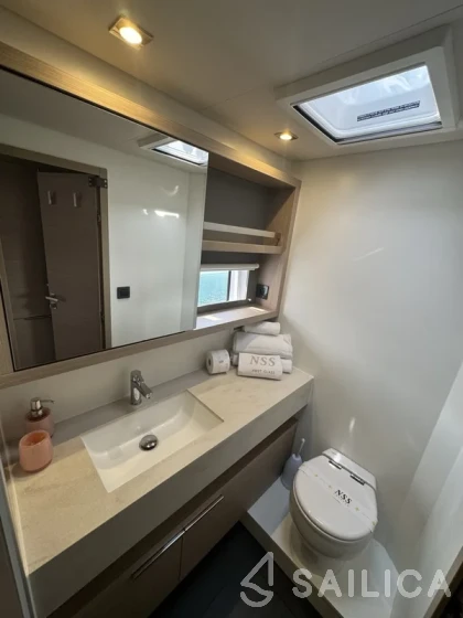 Lagoon 55 - Yacht Charter Sailica