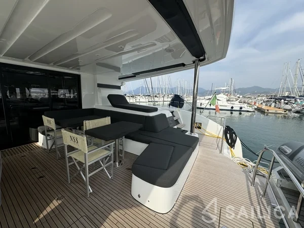 Lagoon 55 - Yacht Charter Sailica