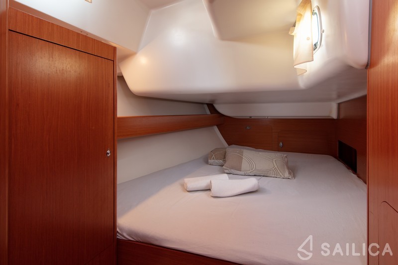 Cyclades 43.3 - Yacht Charter Sailica