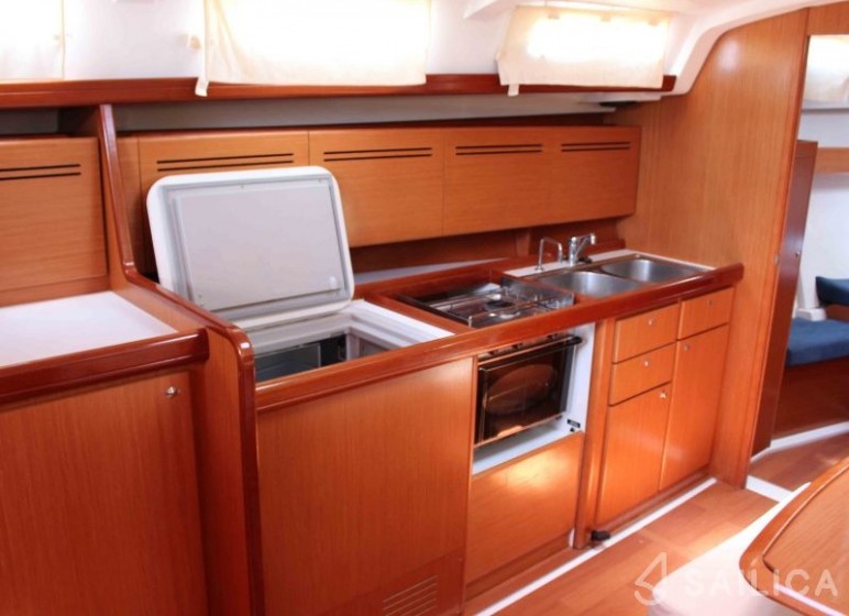Cyclades 43.3 - Yacht Charter Sailica