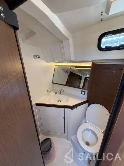Oceanis 46.1 - Yacht Charter Sailica
