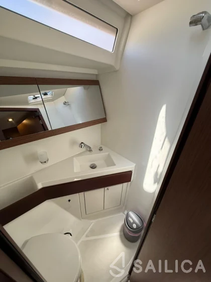 Oceanis 46.1 - Yacht Charter Sailica