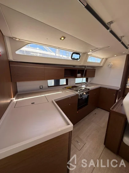 Oceanis 46.1 - Yacht Charter Sailica
