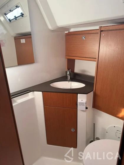 Bavaria 46 Cruiser - Yacht Charter Sailica