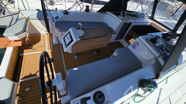 Bavaria C38 - Yacht Charter Sailica