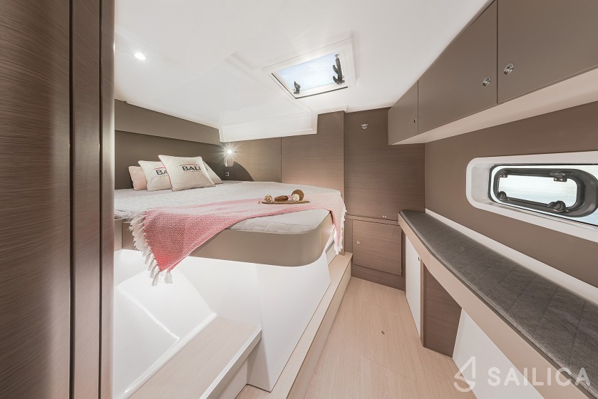 Bali Catspace - Yacht Charter Sailica