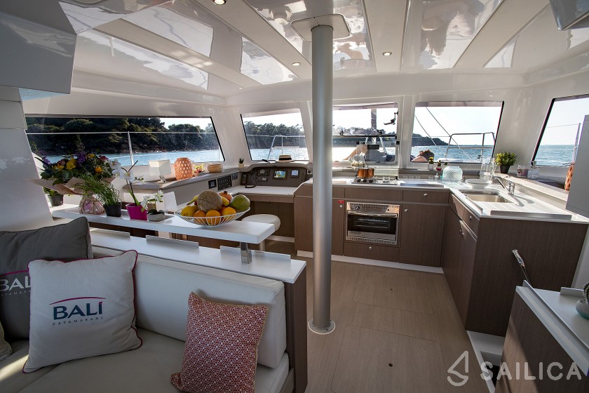 Bali Catspace - Yacht Charter Sailica