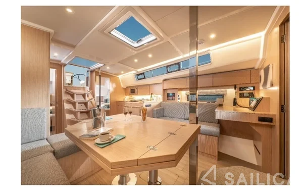 Bavaria C42 - Yacht Charter Sailica