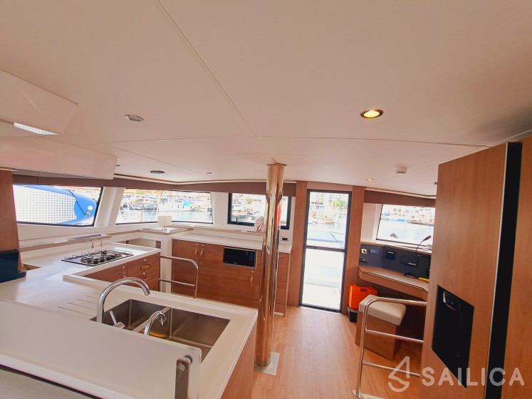 Bali 4.6 - Yacht Charter Sailica