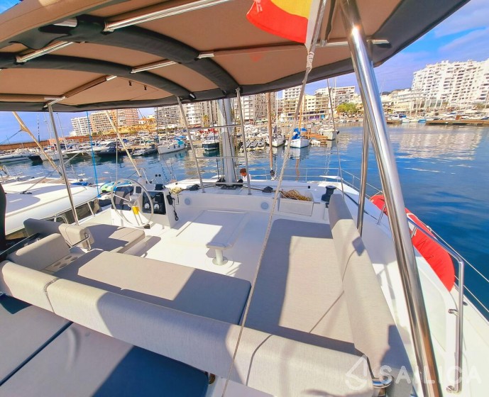 Bali 4.6 - Yacht Charter Sailica
