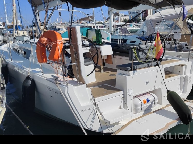 Dufour 37 - Yacht Charter Sailica
