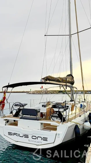 Dufour 37 - Yacht Charter Sailica