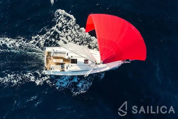 Oceanis 34.1 - Yacht Charter Sailica