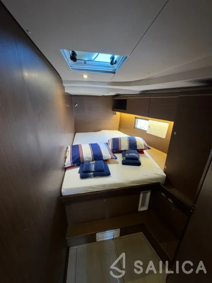 Oceanis 51.1 - Yacht Charter Sailica