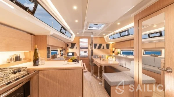 Bavaria C38 - Yacht Charter Sailica