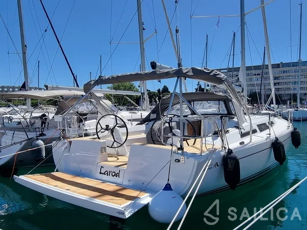 Hanse 348 - Yacht Charter Sailica