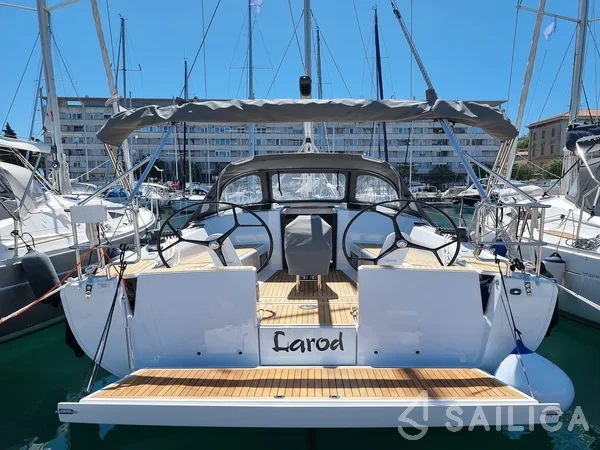Hanse 348 - Yacht Charter Sailica
