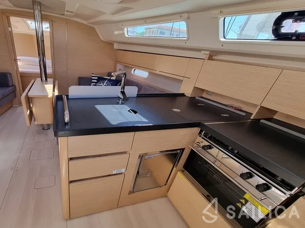 Hanse 348 - Yacht Charter Sailica