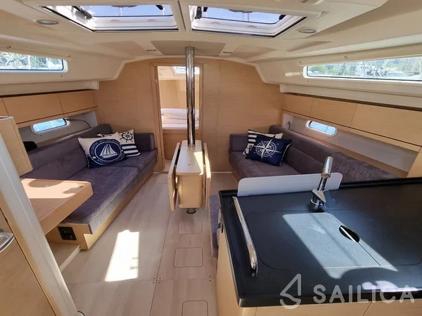 Hanse 348 - Yacht Charter Sailica