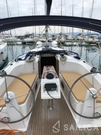 Bavaria 37 Cruiser - Yacht Charter Sailica