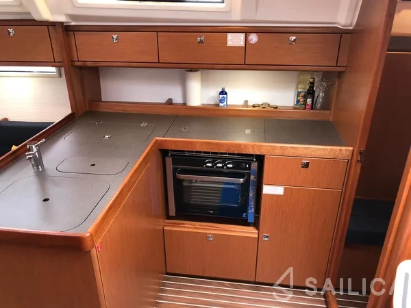 Bavaria 37 Cruiser - Yacht Charter Sailica