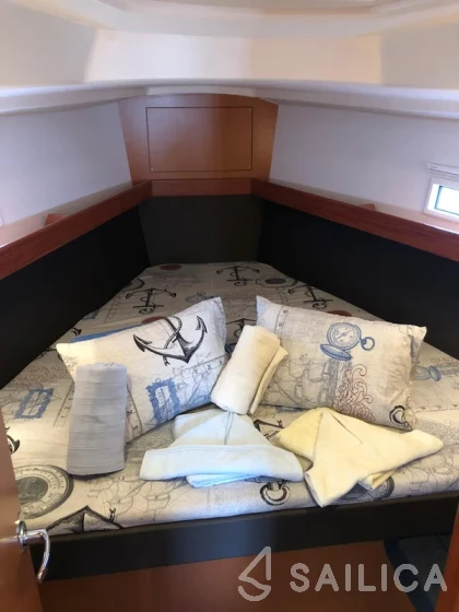 Bavaria 37 Cruiser - Yacht Charter Sailica