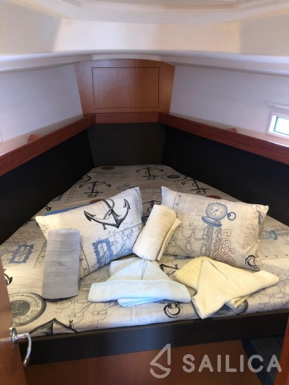 Bavaria 37 Cruiser - Yacht Charter Sailica