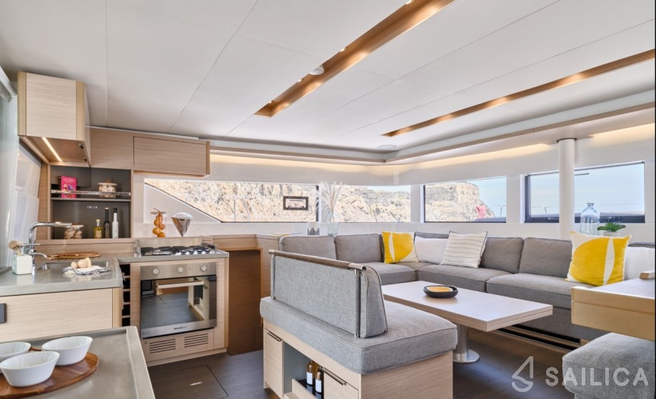 Lagoon 51 - Yacht Charter Sailica