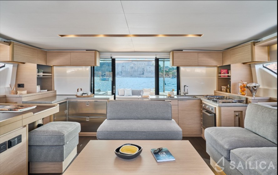 Lagoon 51 - Yacht Charter Sailica