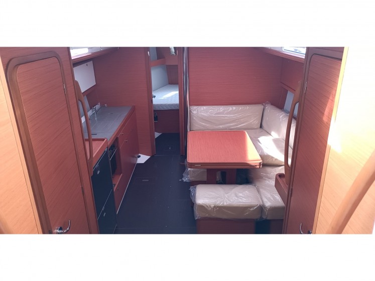 Dufour 390 - Yacht Charter Sailica