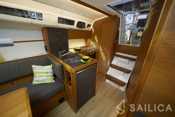 Sun Odyssey 349 - Yacht Charter Sailica