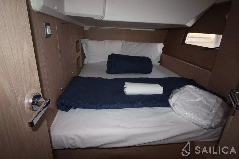 Oceanis 46.1 - Yacht Charter Sailica