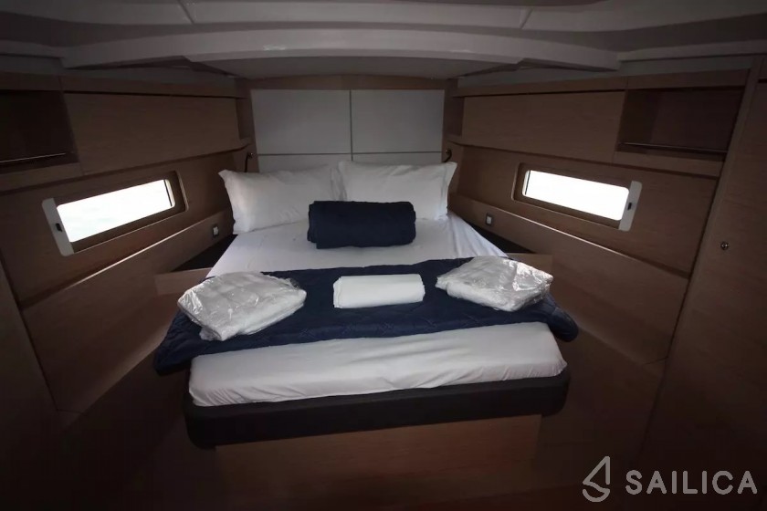 Oceanis 46.1 - Yacht Charter Sailica