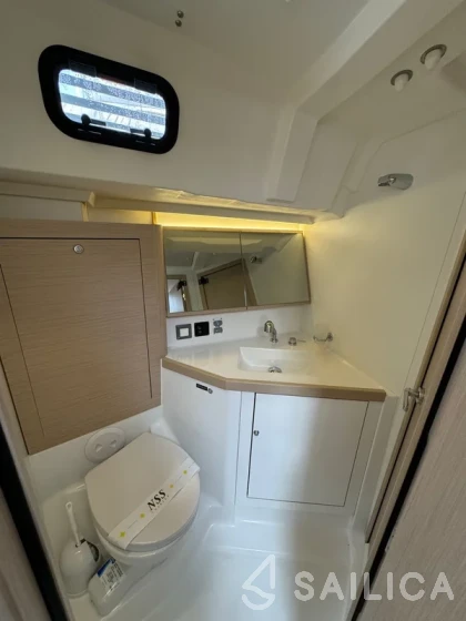 Oceanis 46.1 - Yacht Charter Sailica