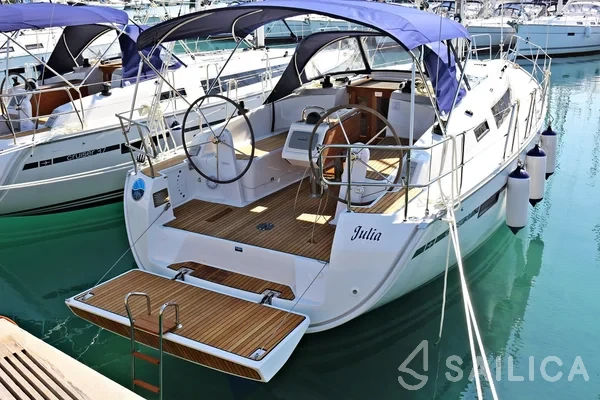 Bavaria 37 Cruiser - Yacht Charter Sailica