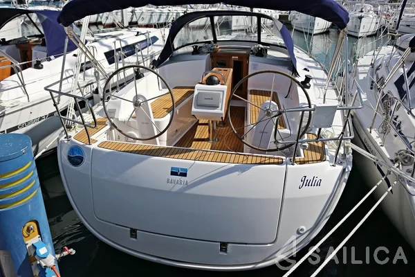 Bavaria 37 Cruiser - Yacht Charter Sailica