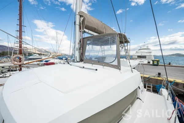 Bali 4.1 - Yacht Charter Sailica