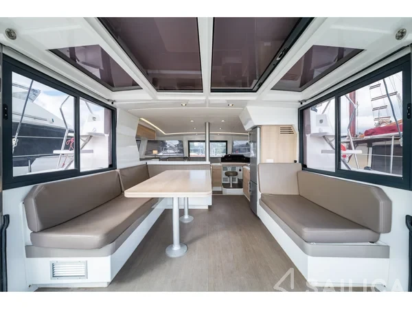 Bali 4.1 - Yacht Charter Sailica
