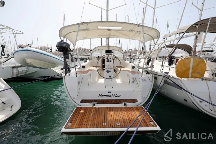 Bavaria 33 Cruiser - Yacht Charter Sailica