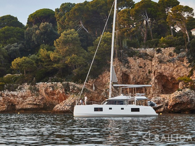 Nautitech 46 Fly - Yacht Charter Sailica