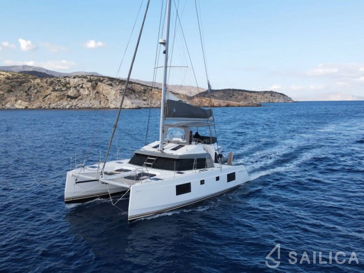 Nautitech 46 Fly - Yacht Charter Sailica