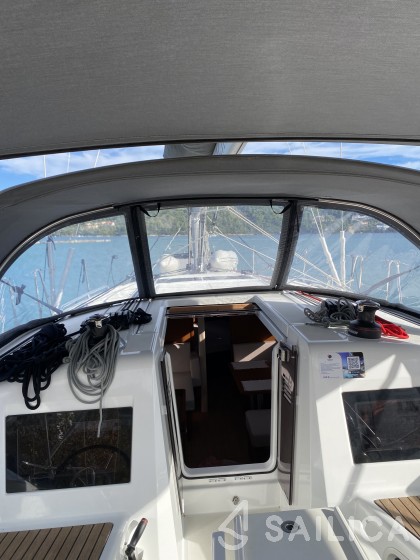 Sun Odyssey 410 - Yacht Charter Sailica