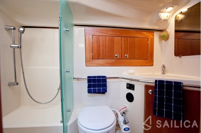 Elan 434 Impression - Yacht Charter Sailica