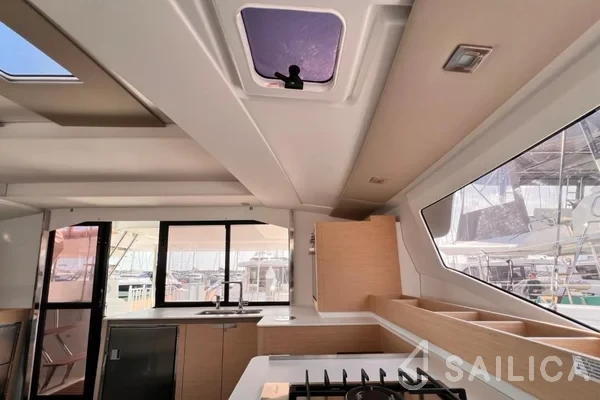 Elba 45 - Yacht Charter Sailica