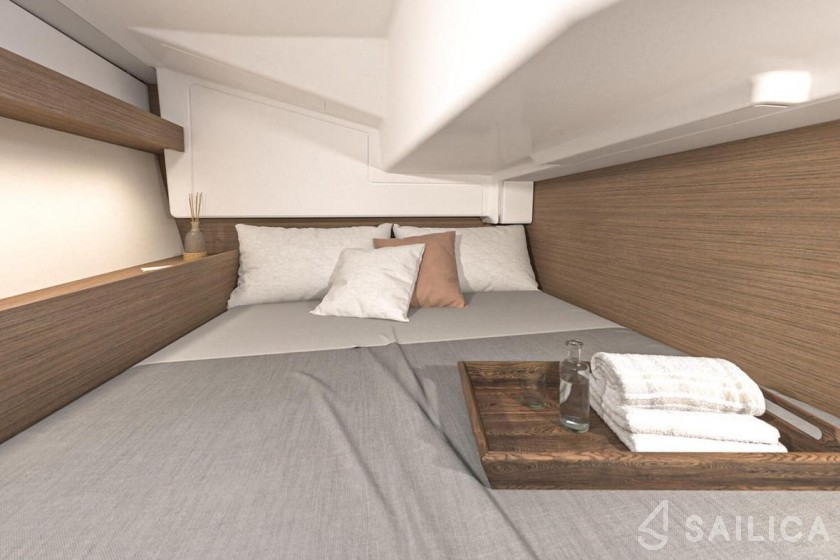 Oceanis 34.1 - Yacht Charter Sailica