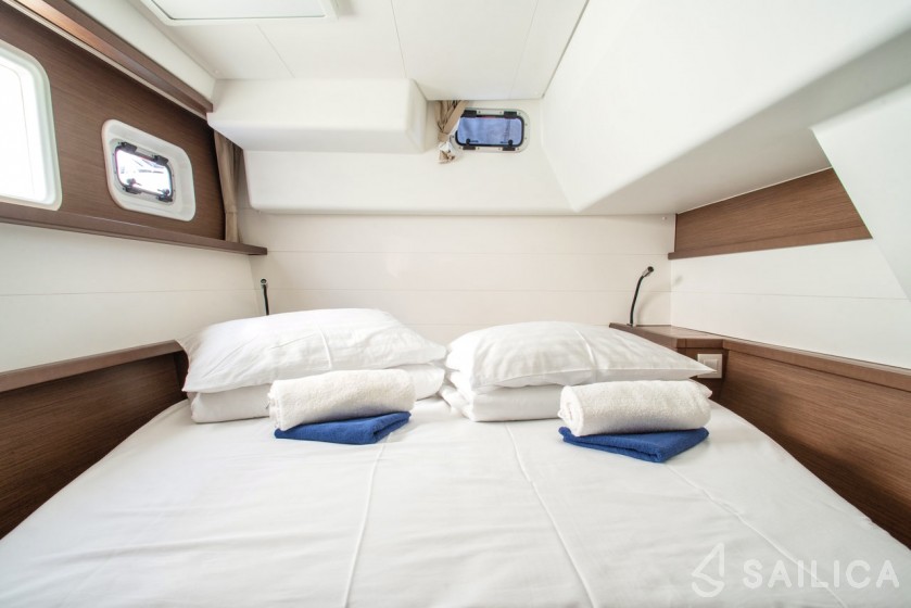 Lagoon 450 S - 4 + 2 cab. - Yacht Charter Sailica